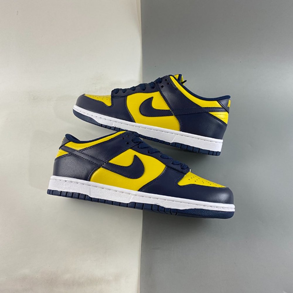 Nike Dunk Low Michigan Sneakers